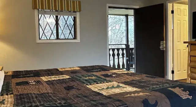 Двухместный номер Standard с балконом Brookside Lodge - Gatlinburg - On the River