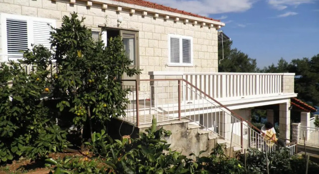 Apartments Holiday, Забронировать Апартаменты/квартира Лумбарда остров Корчула, рядом с Частный Пляж «Весна Апартментс»