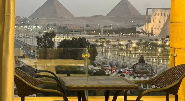 Четырёхместный семейный номер Standard Asia Grand Museum & Pyramids view
