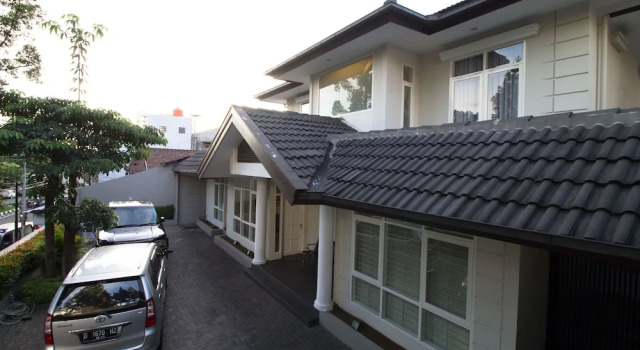 RedDoorz @ Simpang Dago