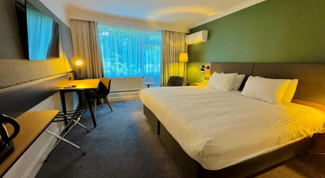 Одноместный номер Standard Holiday Inn Newport by IHG