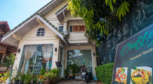 Coffee at Home Hostel - Adults Only