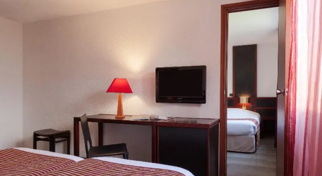 Четырёхместный семейный номер Standard The Originals City, Hôtel Castel Burgond, Dijon Ouest