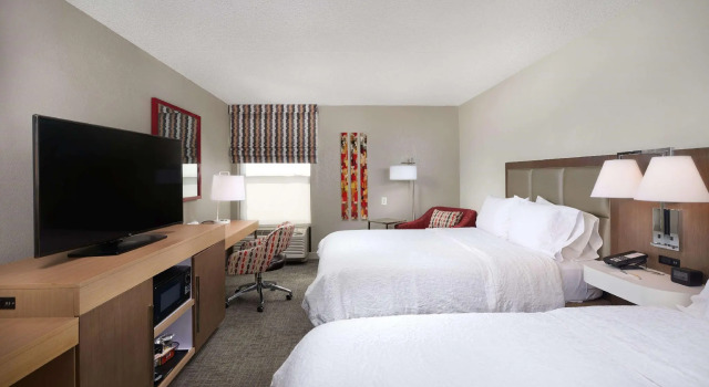 Четырёхместный номер Standard Hampton Inn Glendale-Peoria