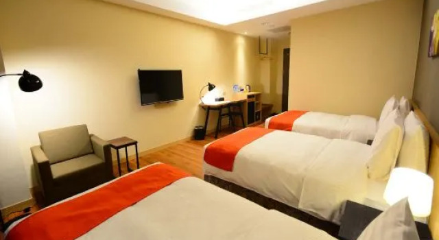 Четырёхместный номер Standard Hoya Resort Hotel Kaohsiung