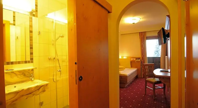 Номер Standard с балконом Sporthotel Tirolerhof