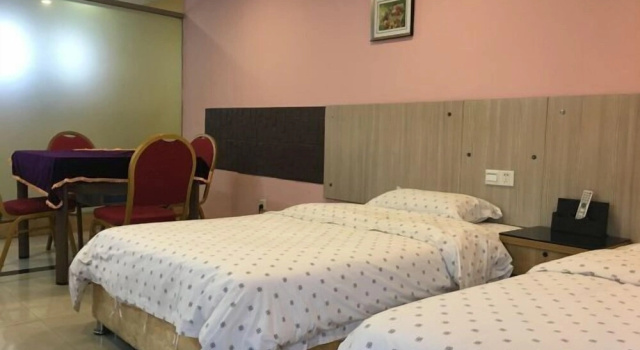 Shenghui Business Hotel (Jiangmen Diwang), Book Hotel Hoteller i Guangdong med parkering, Parkering