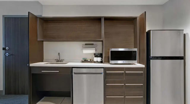 Двухместный люкс с видом на залив Home2 Suites By Hilton Asheville Airport