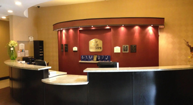 Red Roof Inn & Suites Longview, Prenota Hotel Longview Texas