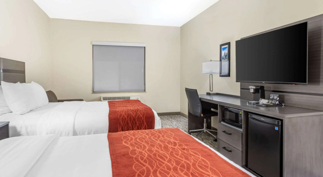Четырёхместный номер Standard Comfort Inn Orange I-10