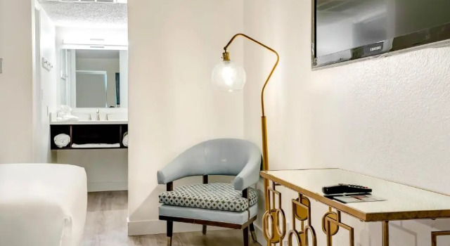 Четырёхместный номер Fairway Downtowner Boutique Hotel