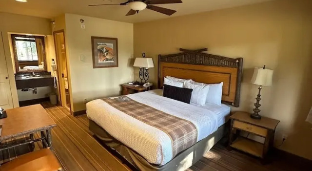 Номер Deluxe Denali Princess Wilderness Lodge