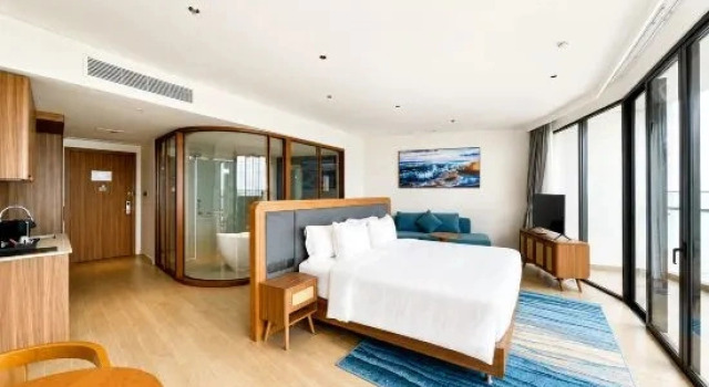 Полулюкс Vienna House by Wyndham Charm Long Hai