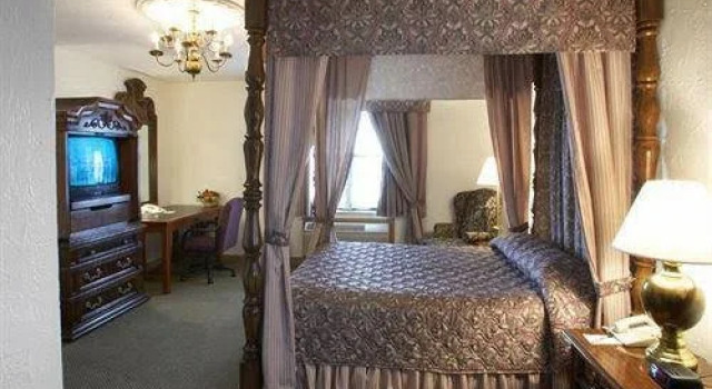 The Lodge Hotel and Conference Center, Book Hotel Bettendorf Quad Cities
