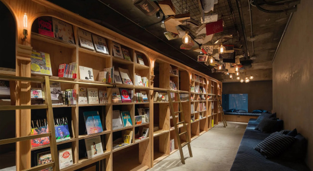 Кровать в общем номере Book And Bed Tokyo Ikebukuro