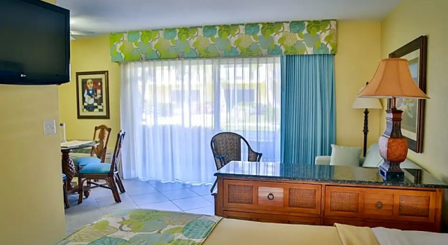 Номер Standard с видом на внутренний двор Sandpiper Gulf Resort