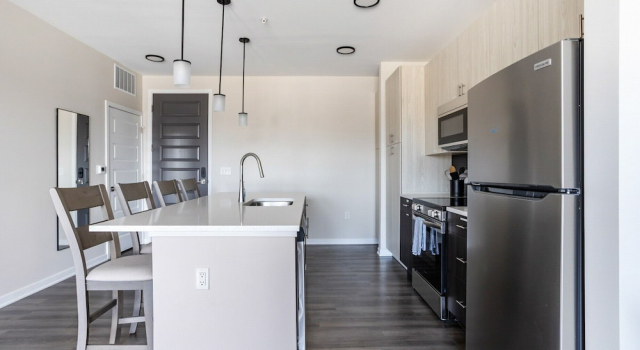 Апартаменты Landing Furnished Apartments Near Northside