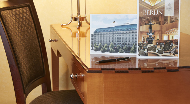 Adlon Deluxe Double Suite Hotel Adlon Kempinski Berlin