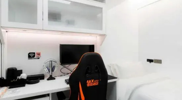 Капсула Max E-sports Hotel