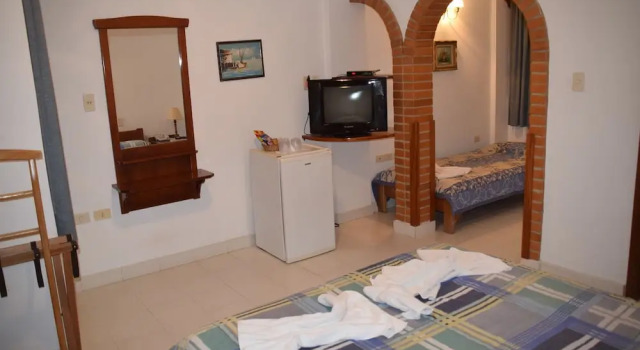 Standard quadruple chambre Hotel Portal del Sol