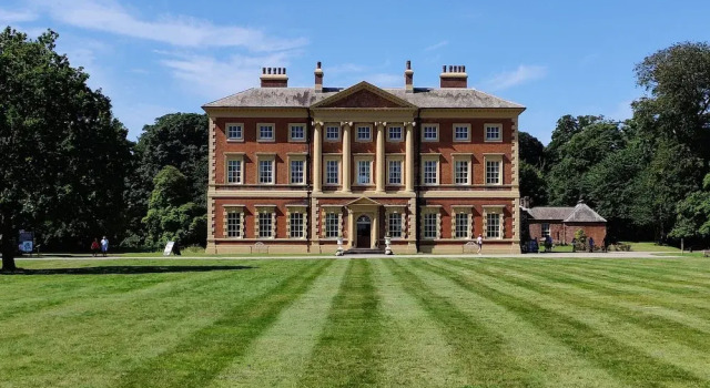Коттедж Lytham Hall Gate House