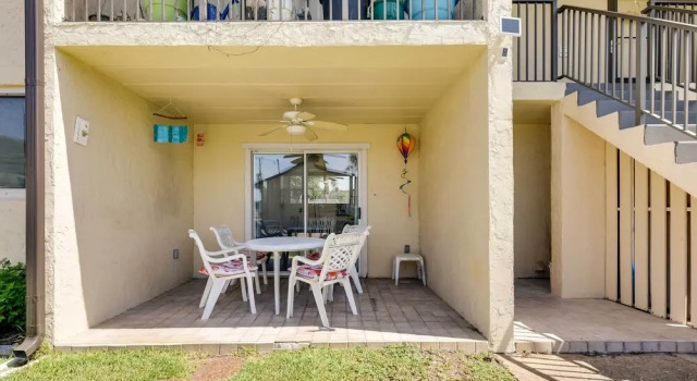 Sunny Florida Condo: 4 Mi to Gulf Islands Seashore