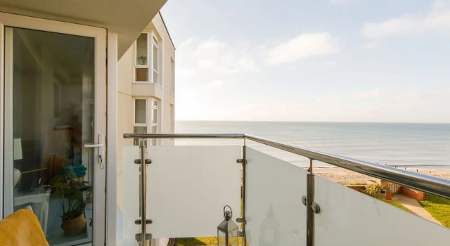 Two Bed Seafront Escape in East Wittering, Забронировать Апартаменты/квартира Апартаменты Исторического графства Суссекса, Апартаменты/квартира