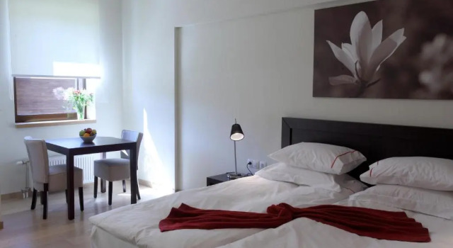 Полулюкс Euphoria Club Hotel