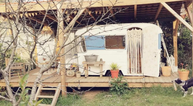 Апартаменты Gite Azkendantza 2a6 Pers Avec Caravane Insolite
