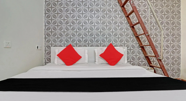 Люкс Standard Capital O 80264 Hotel Park Way