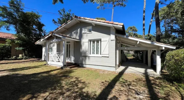 Коттедж Beautiful Villa Near the Beach