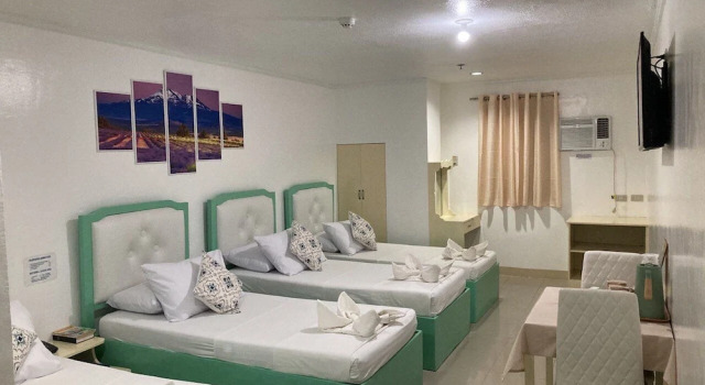 Четырёхместный номер Standard Demiren Hotel