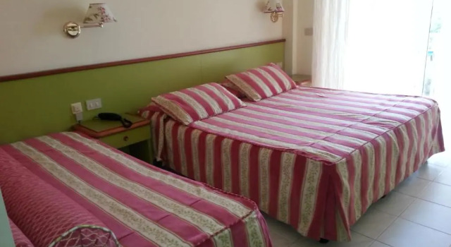 Трёхместный номер Standard Hotel Splendid