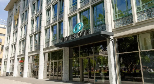 Motel One Mannheim, Забронировать Мотель Отели Мангейма 3 звезды, рядом с Мангеймская иезуитская церковь, 3*