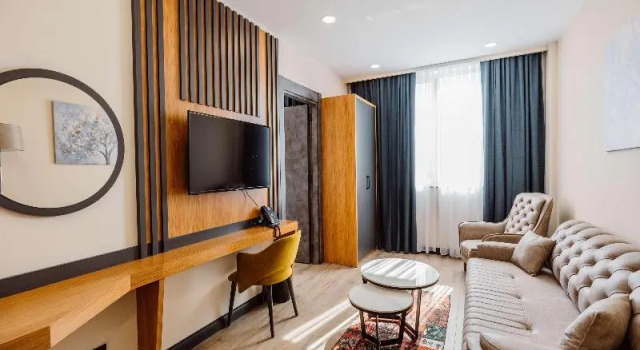 Полулюкс Отель Best Western Plus «Батуми»