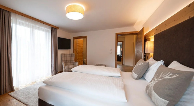 Lakeside-Luxury Apartments