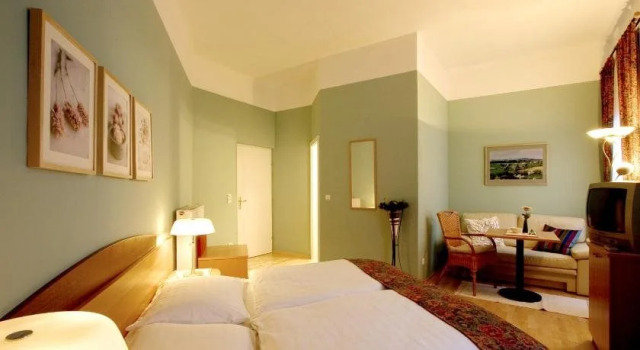 Hotel zur Linde, Rezervasyon Otel Sankt Valentin 