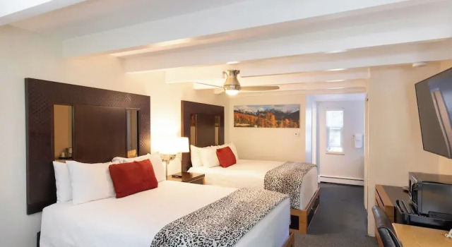 Deluxe Neljän hengen huone jokinäköala Aspenalt Lodge