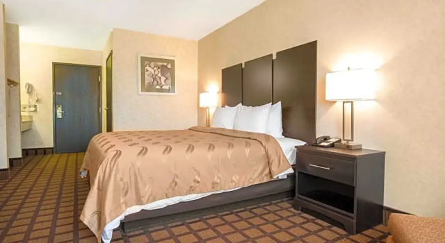 Superior Suite Quality Inn Monee I-57