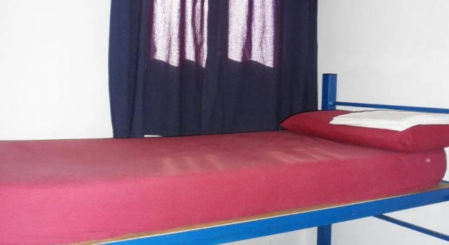 Albergue Juvenil Madrid San Fermin, Varaa Hotelli Hotellit Madridin maakunta pysäköinnillä, Pysäköinti