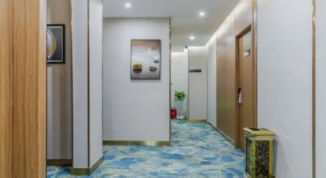 Runjia Hotel (Linyi Dongxing Road Taixin Dongwangfu Branch), Prenota Hotel Hotel a Shandong con parcheggio, Parcheggio