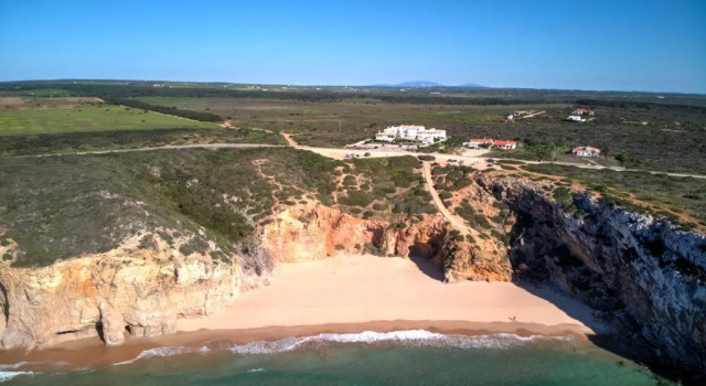 Апартаменты Beach Front Apartment 2