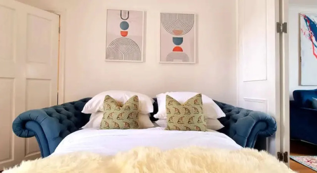 Stylish 3 Bedroom Townhouse in Brockley With Large Garden, Забронировать Дом для отпуска Коттеджи Лондона, рядом с Станция метро New Cross, Коттедж