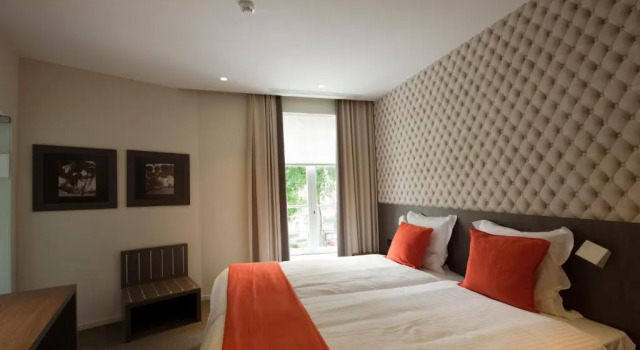 Трёхместный номер Standard Square Hotel