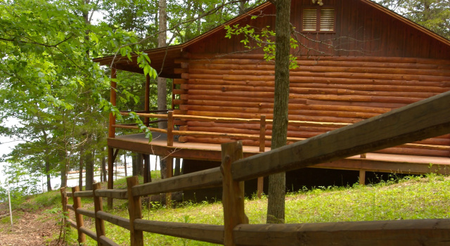 Номер Standard с видом на воду Lake Shore Cabins on Beaver Lake