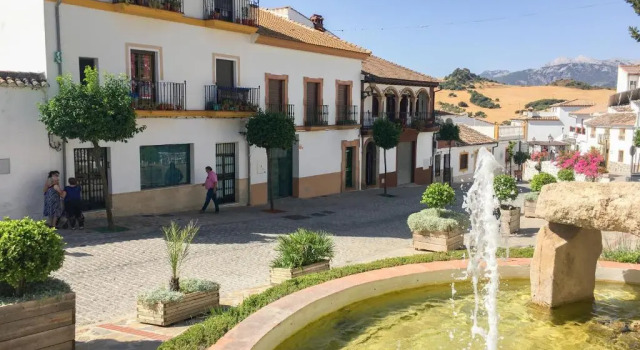 Casa De Teones, Varaa Hotelli Hotellit Malaga Province uima-altaalla, Uima-allas