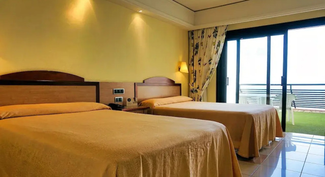 Двухместный номер с частичным видом на море SBH Crystal Beach Hotel & Suites - Adults Only