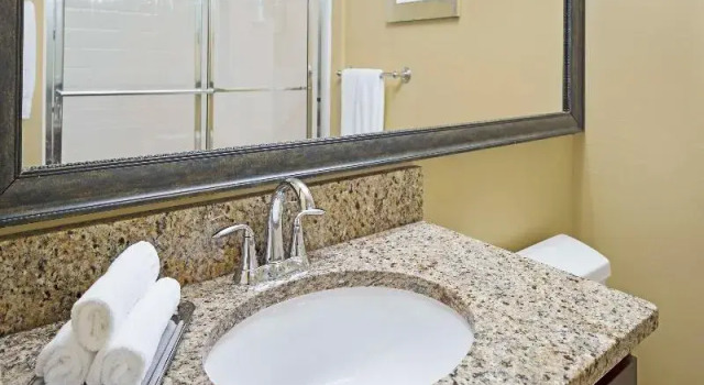 Люкс с балконом и с частичным видом на океан Hilton Vacation Club Daytona Beach Regency