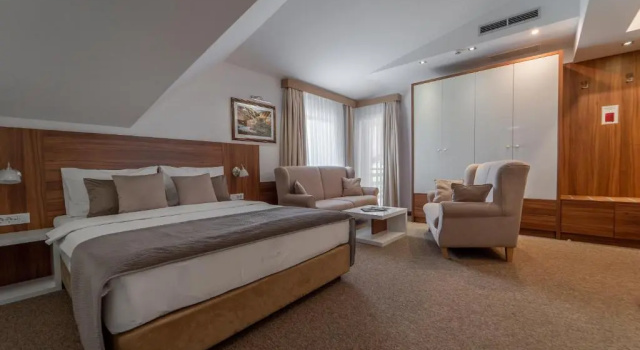 Люкс Deluxe с балконом Hotel Mirjana & Rastoke