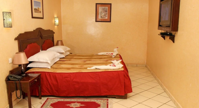 Люкс с балконом New Farah Hotel